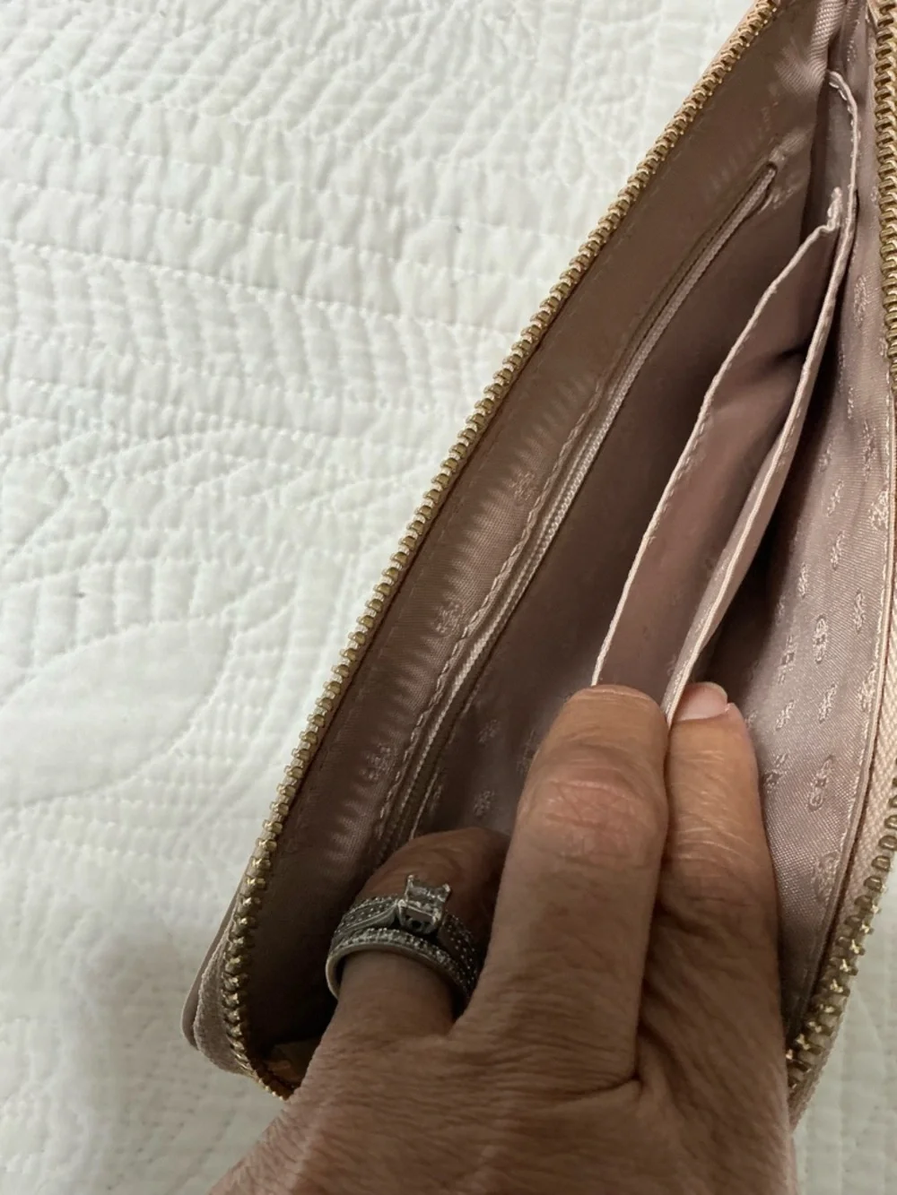 EUC Tory Burch Britten Large Zip Pouch Light Pink